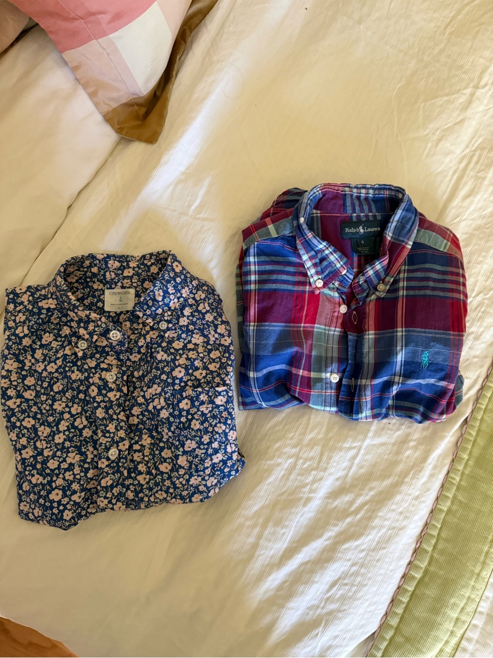 Set of 2 size 6-7 boys button down shirts. Cotton.
